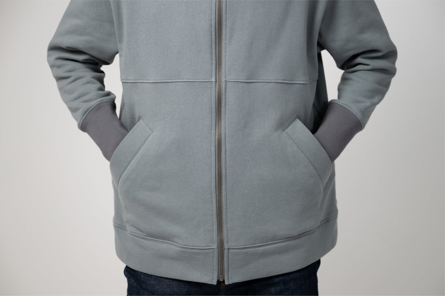 Full-Zip Hoodie Switching Design